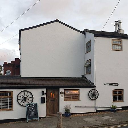 Stunning Quirky 2-Bed Cottage In New Brighton Wallasey Exterior foto