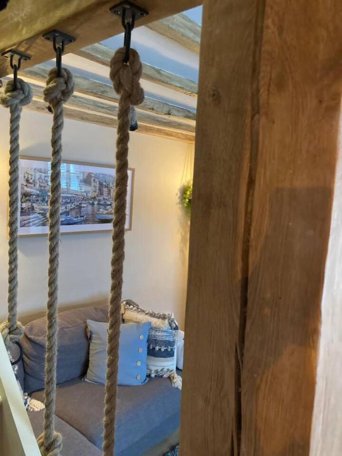 Stunning Quirky 2-Bed Cottage In New Brighton Wallasey Exterior foto